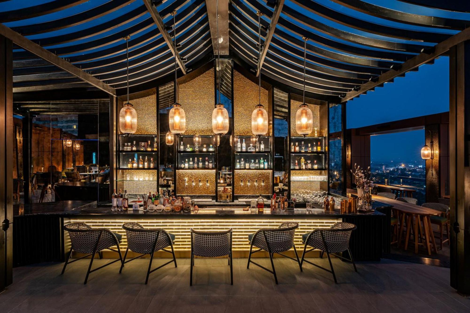 Отель Intercontinental Chiang Mai The Mae Ping Экстерьер фото